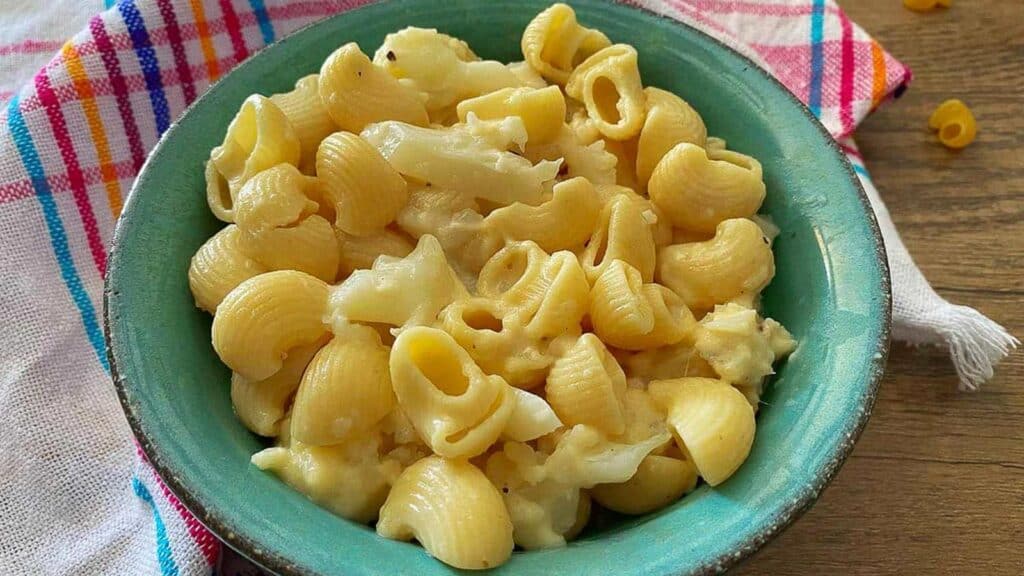 Instant-Pot-Cauliflower-Mac-and-Cheese-featured-image-1.