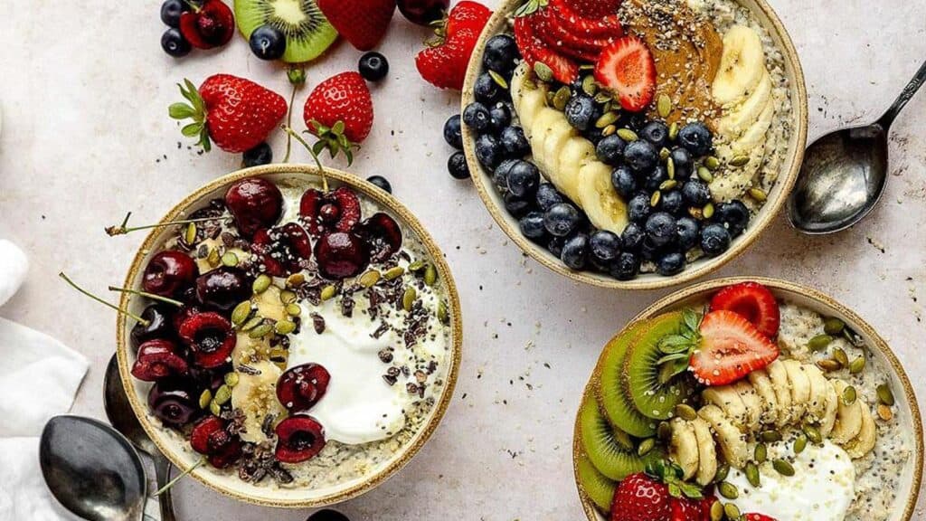 oatmeal_breakfast_bowl_easy_with_delicious_topping_bella_bucchiotti_9.