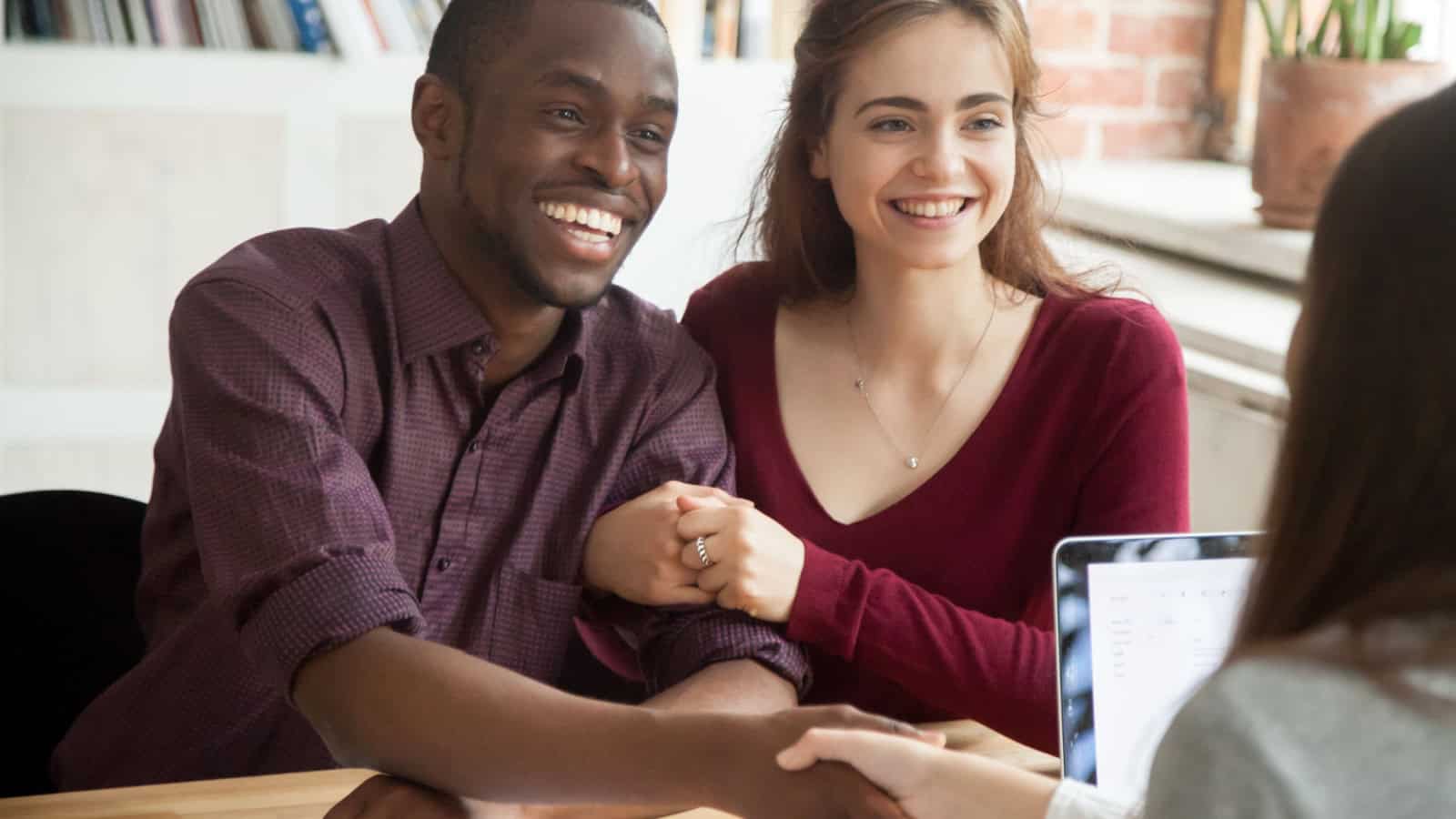 Couple meeting with lawyer_advisor.