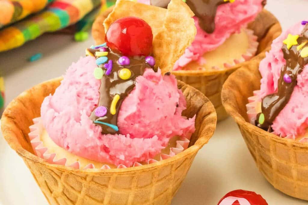 strawberry-cupcakes-recipe-scaled-1.