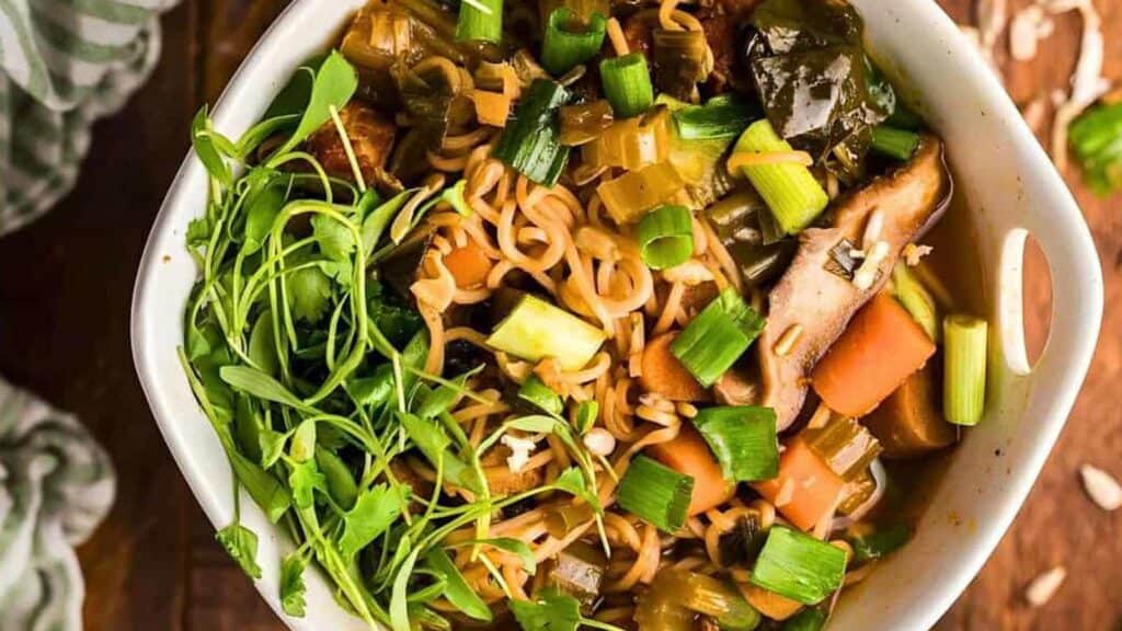 9-Slow-Cooker-Vegan-Miso-Ramen-Soup-with-Tofu-xoxoBella.