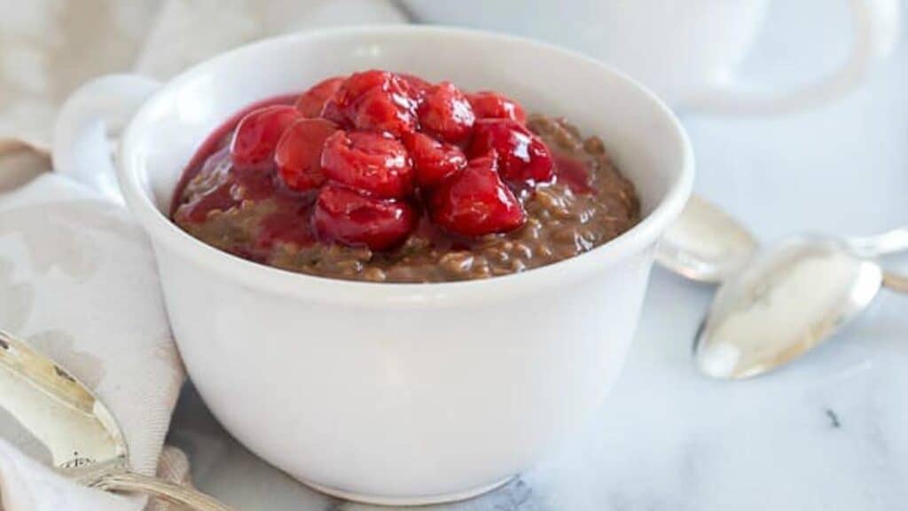 Slow-Cooker-Chocolate-Cherry-Steel-Cut-Oatmeal-6-text.
