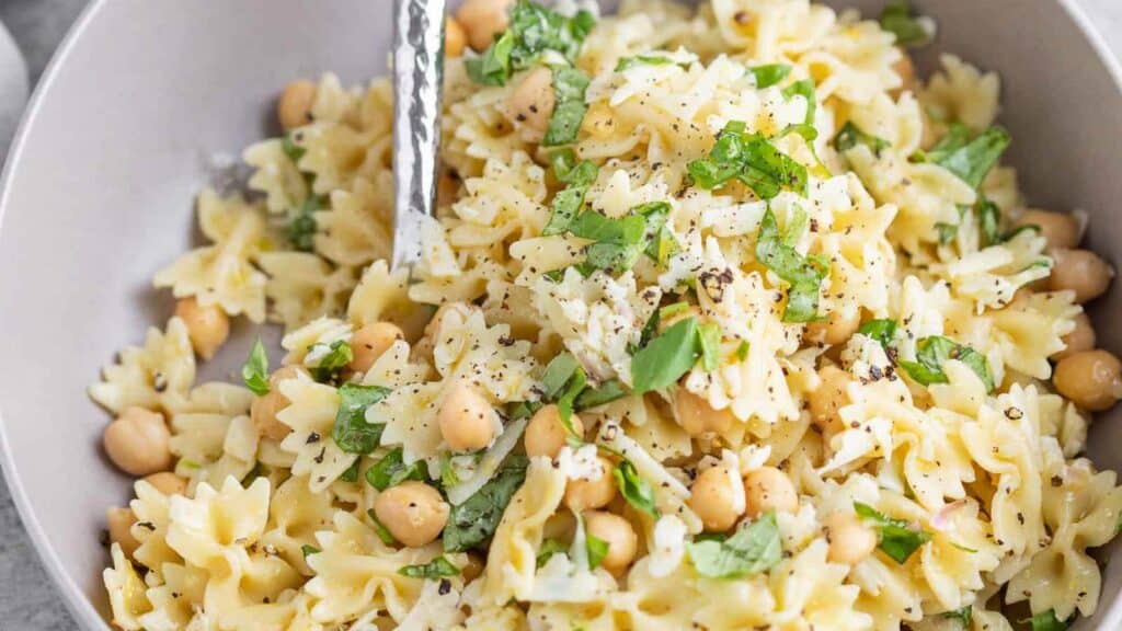 lemon-chickpea-pasta-salad-with-basil_5.