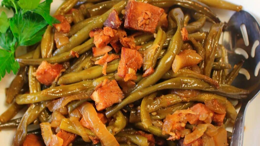 slow-cooker-barbecue-green-beans-sq.jpg.