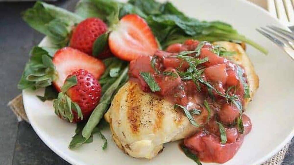 Grilled-chicken-with-strawberry-basil-sauce.