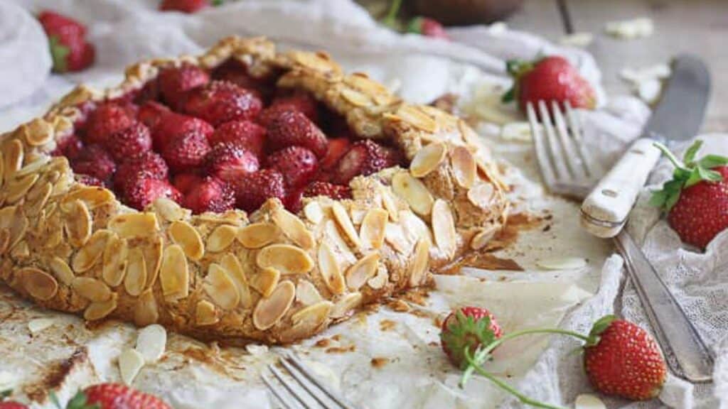 Paleo-Strawberry-Almond-Galette-2.