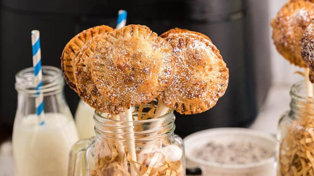 irresistible_air_fryer_smore_pie_pops_bella_bucchiotti_27.