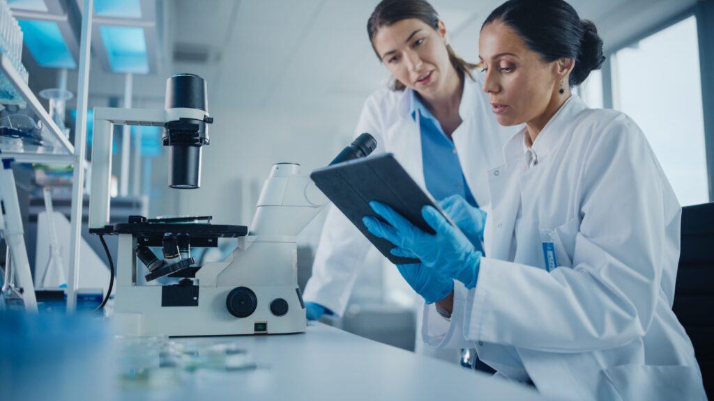 women in lab research.