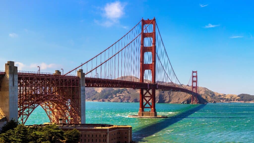 Golden gate bridge. 