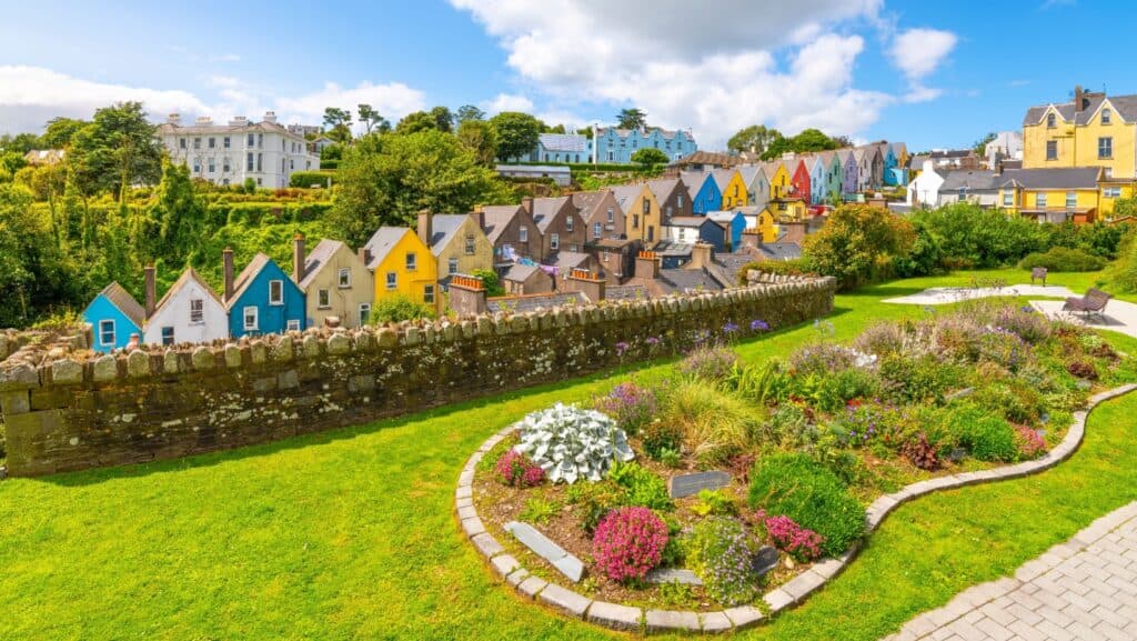 colorful houses.