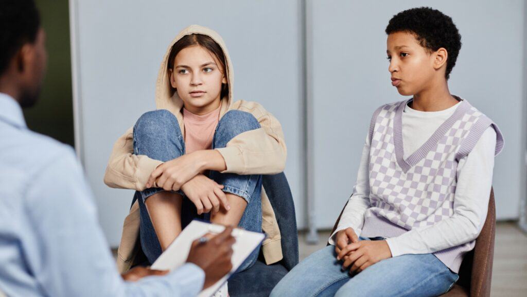 kids talking to therapist. 